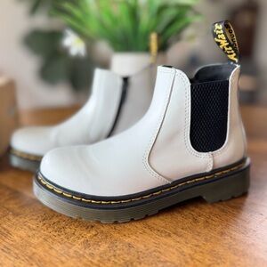 SOLD Kids Dr. Martens Chelsea Bolt (2676)